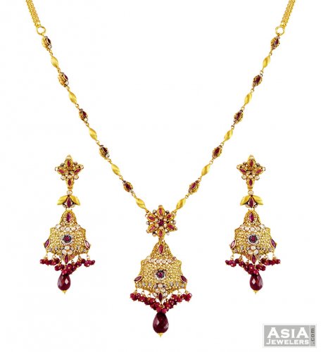 Gold Antique Necklace Set 