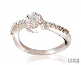 18K Fancy Wavy Style Diamond Ring