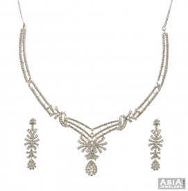 Diamond Studded 18k Necklace Set 