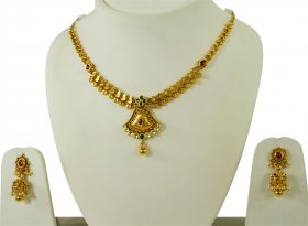 Beautiful Gold Antique Necklace Set ( 22K Antique Necklace Sets )