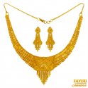 22 Karat Gold Necklace Earring Set - Click here to buy online - 2,910 only..