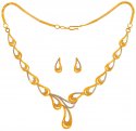 22Karat Gold Light Necklace Set - Click here to buy online - 1,836 only..