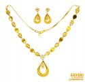 Click here to View - 22kt Gold Necklace Set for Ladies 