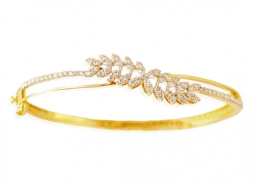 Delicate 18K Gold Diamond Bracelet 