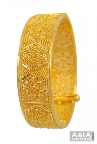 Mens Gold Bangles Gold Bangles for Men in 22K Gold Indian Gold Jewelry  Buy Online