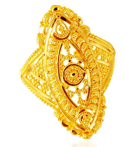 22K Gold Ladies Ring 