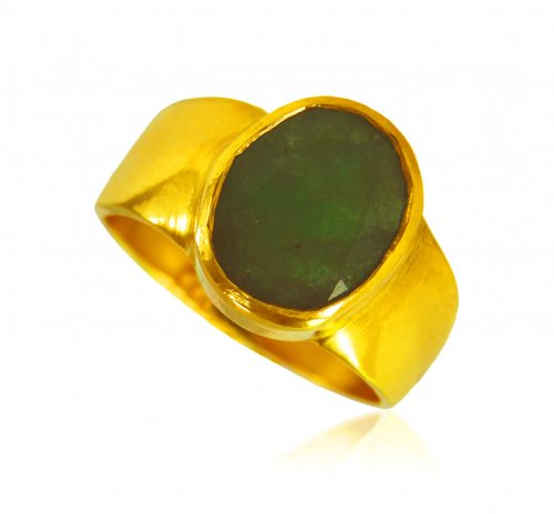 22 kt Gold Emerald Ring  