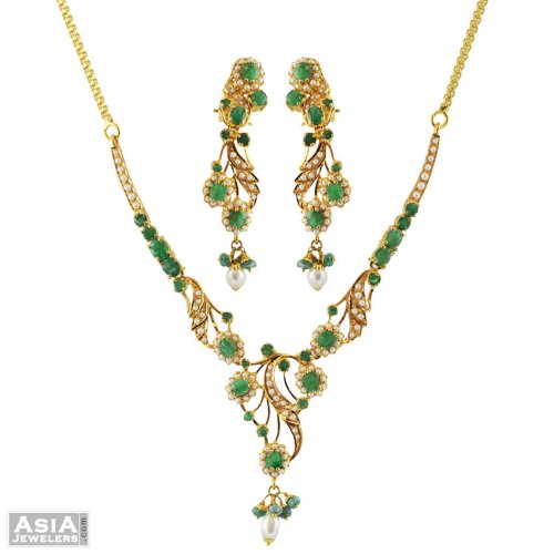 22k Pearls, Emerald Necklace Set 