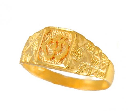 Gold Om Ring 