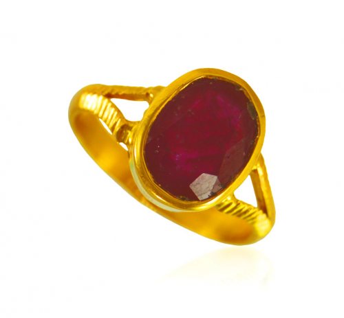 22 KT Gold Ruby Ring 