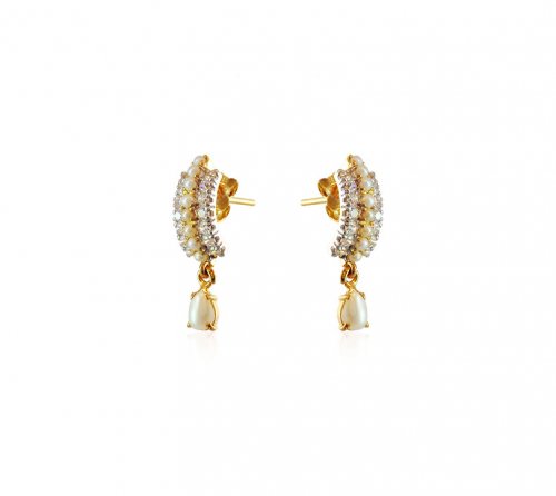 Two Tone Pearls Gold Earrings 