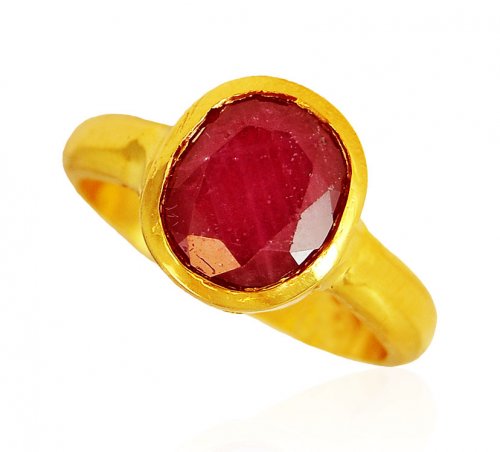 Gold Ring with Ruby 