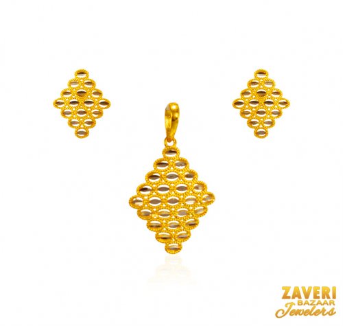 22Kt Gold Two Tone Pendant Set 
