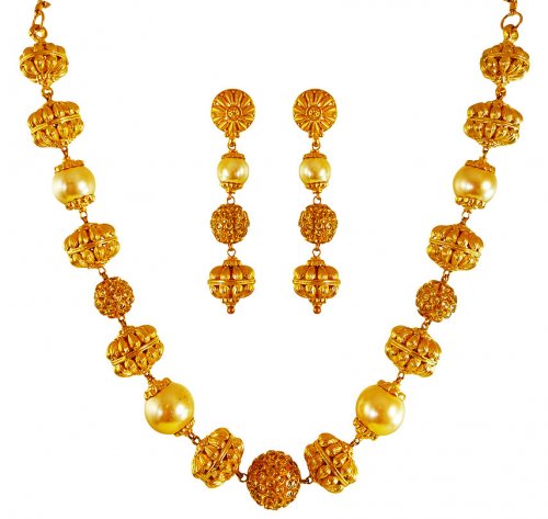 22 Kt Gold Balls Necklace Set 