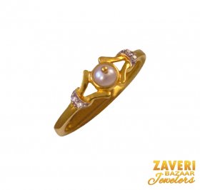 22Kt Gold CZ and Pearl Ring
